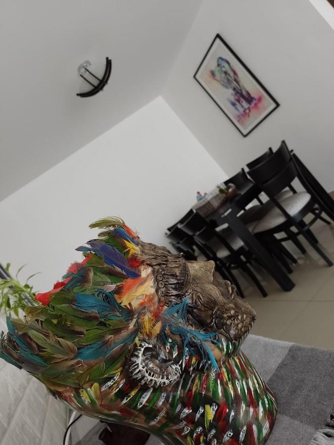 En El Centro Con Cochera Trujillo Kültér fotó